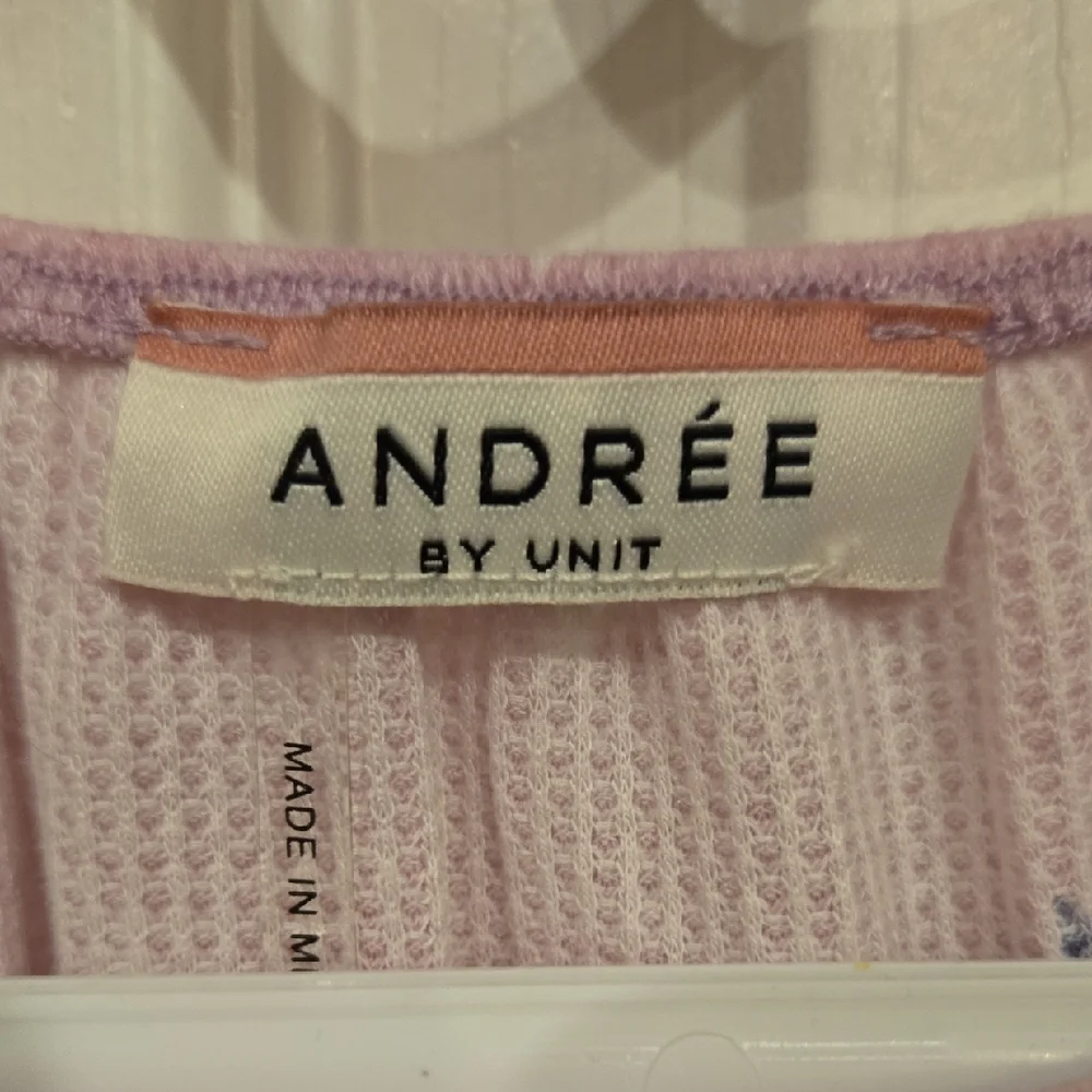 ANDREE BY UNIT Pink Star Print Top - Picture 2 of 8